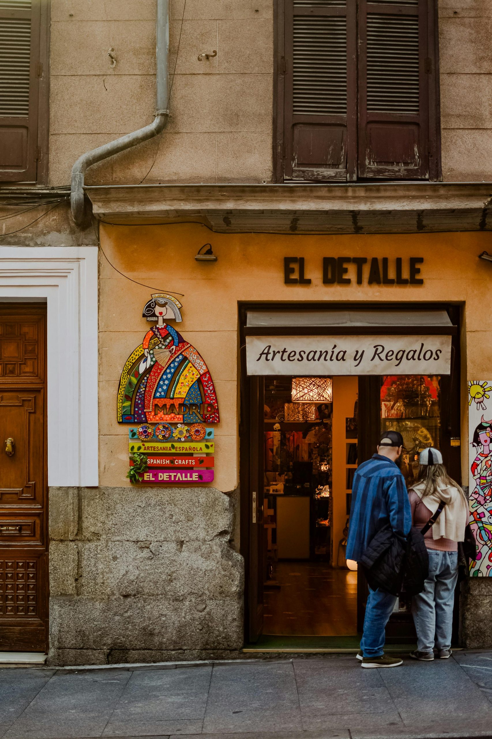 Fabricación de tótems en Rivas